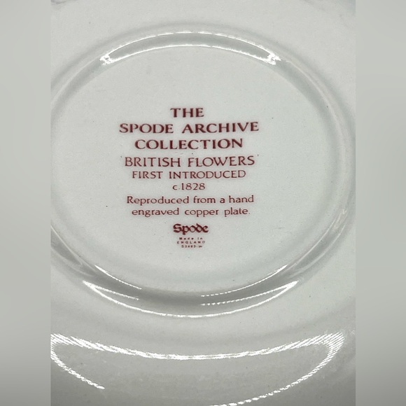 Spode England Archive Collection British Flowers White Plate/Saucer Red Flowers - Picture 10 of 11